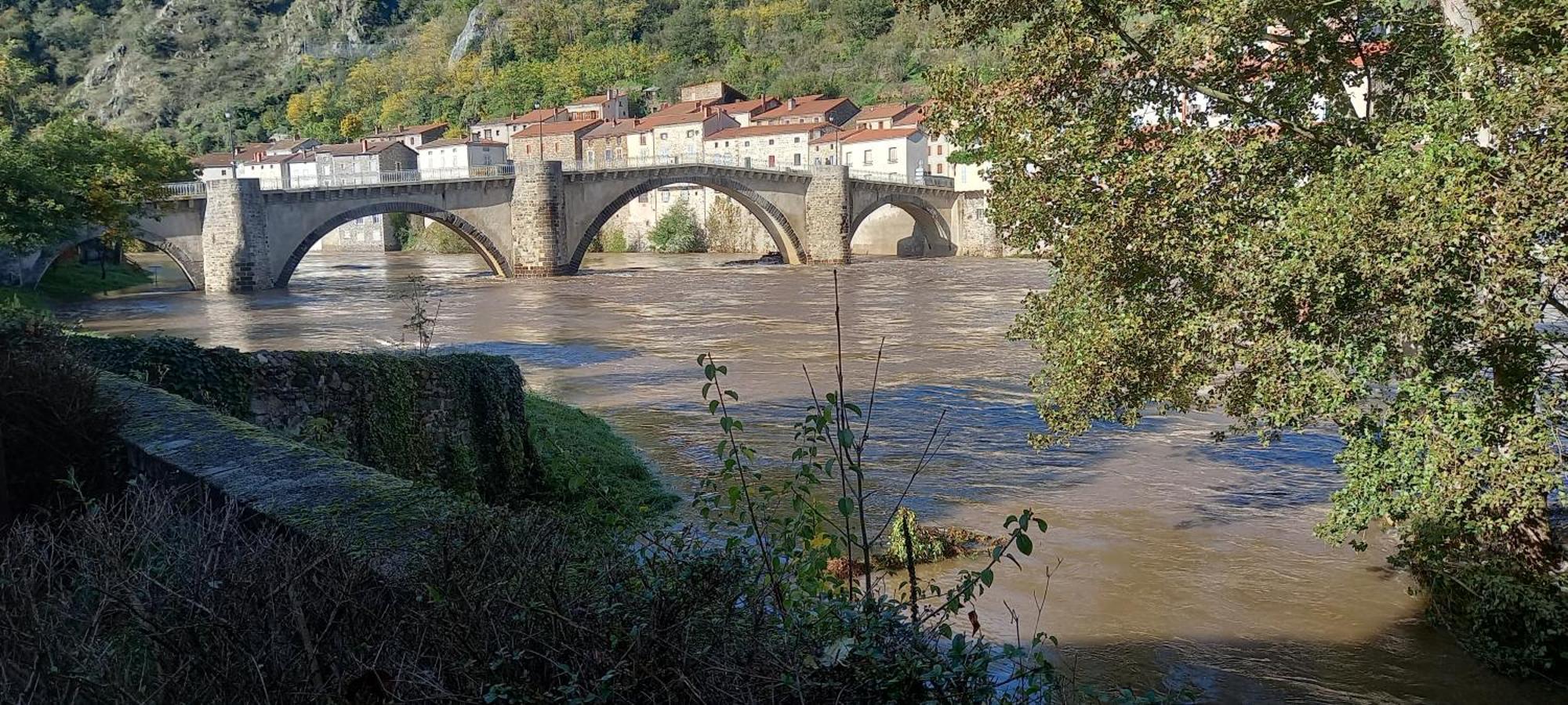 Sur Les Rives Du Allier Ferienhaus Blassac